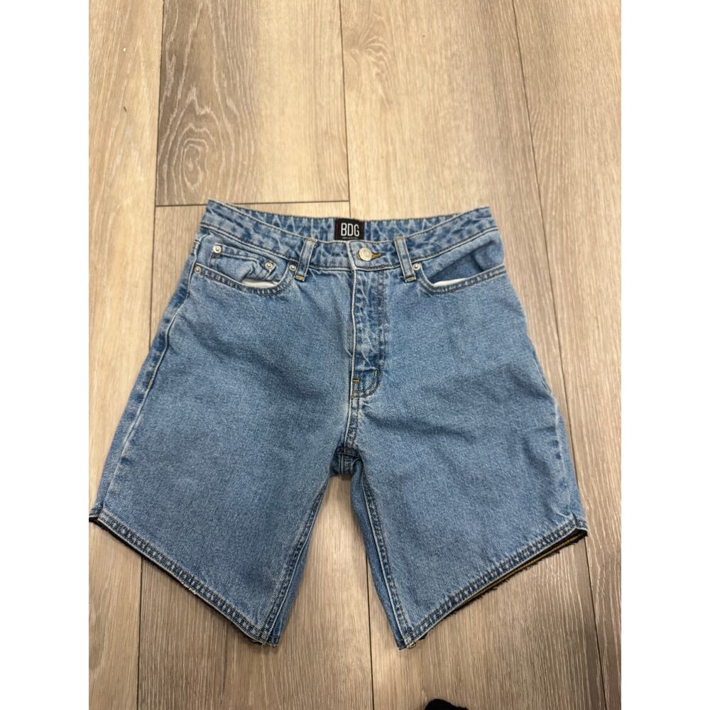 BDG Urban Outfitters Light wash Dad short size 25
